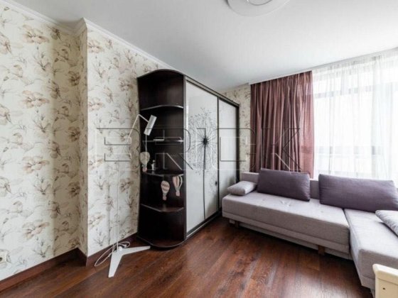 Продаж видової 3-к квартири 97 м² у Голосіївському районі, пр-т Науки