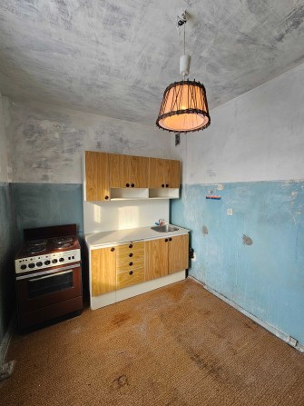 Продається  простора 1-на квартира Деснянський р-н бу-р Висоцького 9 - фото 1