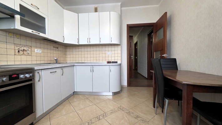 Продаж 2к квартири 71 м2 вул. Петра Калнишевського, 7, Оболонський р-н - фото 1