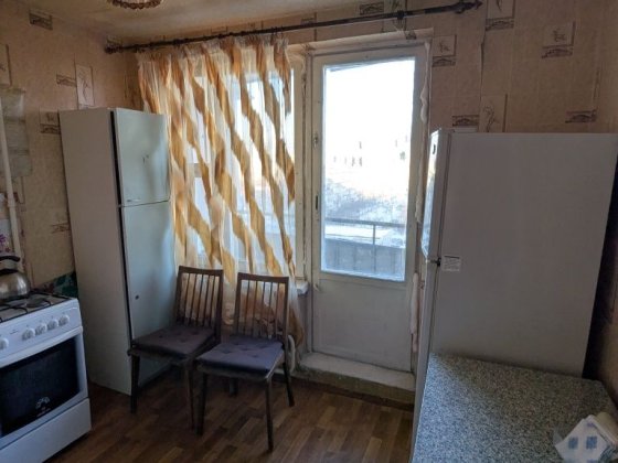 Продається 2  кімнатна Березняки Тичини Лівобережна