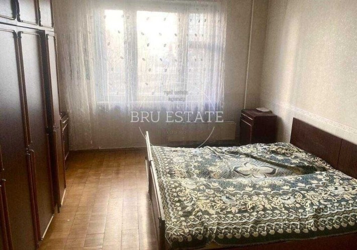 Продам велику 3к кв на біля м Позняки на низькому поверсі - фото 1