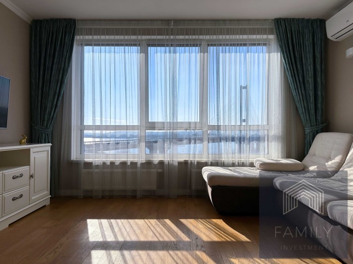 61 м², 7-й пов. в ЖК ЗАРІЧНИЙ, Бажана 1А з панорамою на Дніпро! Без % - фото 1