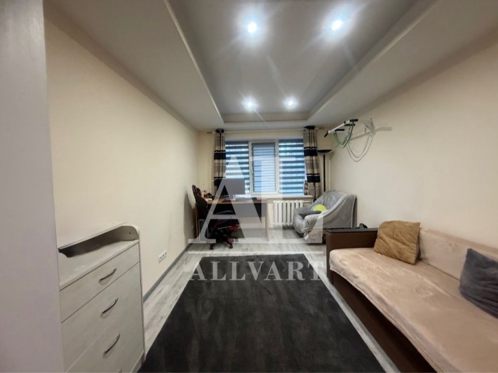Продаж 1кім квартири з ремонтом  вул.Шолом Алейхема,поруч метро Лісова - фото 1