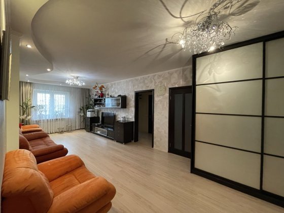 Оболонь Продаж,хозяйка (3-х квартири Левка Лукʼяненко 15г) Київ