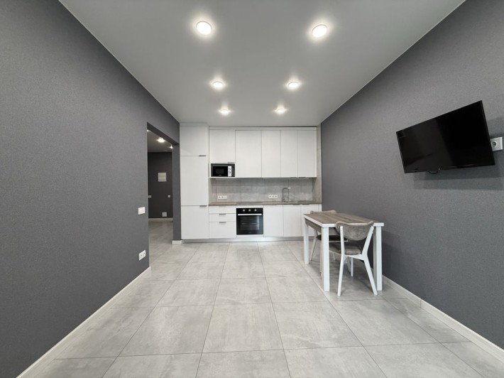 Антоновича Володимира (Горького), 109, ЖК Володимирський Центр - фото 1