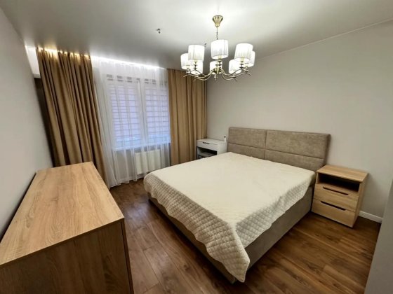 Простора 2-к квартира з якісним ремонтом ЖК Патріотика Київ