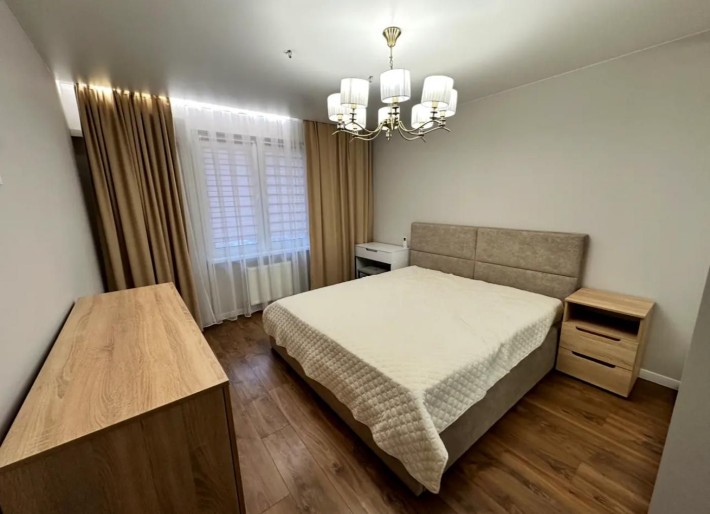 Простора 2-к квартира з якісним ремонтом ЖК Патріотика - фото 1