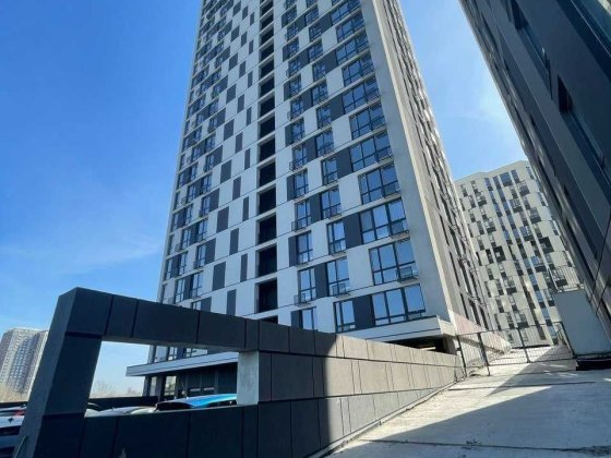 3к квартира 90м2 в Жк Славутич 2.0 метро Славутич 1хв Осокорки Киев