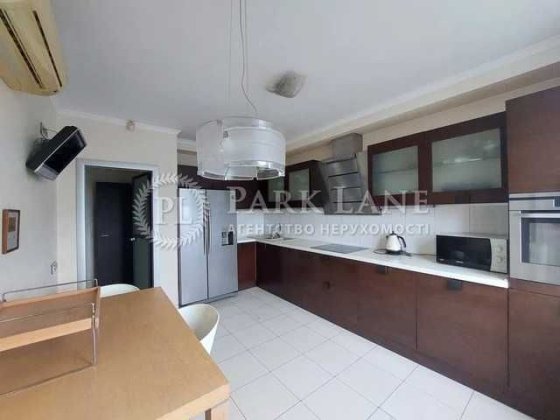 Продаж 3-к квартири в Голосіївському районі