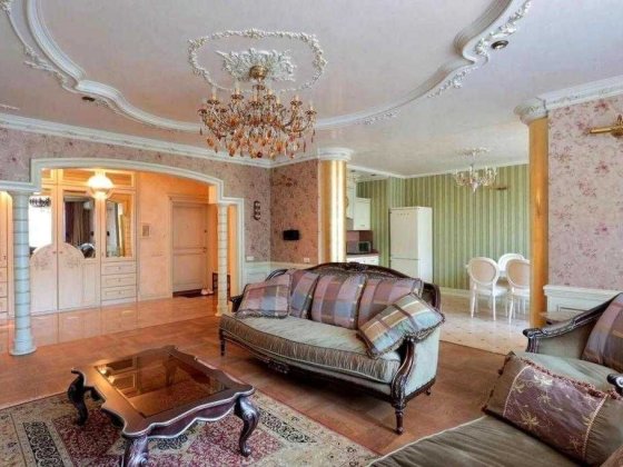 Продаж 4-к квартири 146м.кв. Дизайн-ремонт Р.Окіпної 10Б М.Лівобережна