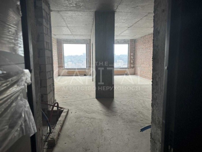 Продаж однокімнатної квартири ЖК Метрополь 67 кв.м. без ремонту - фото 1