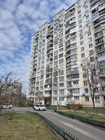 Продам 1 кімнатну Березняки. метро Лівобережна - фото 1