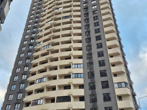 Продам 3-х кімнатну квартиру ЖК Райдужний