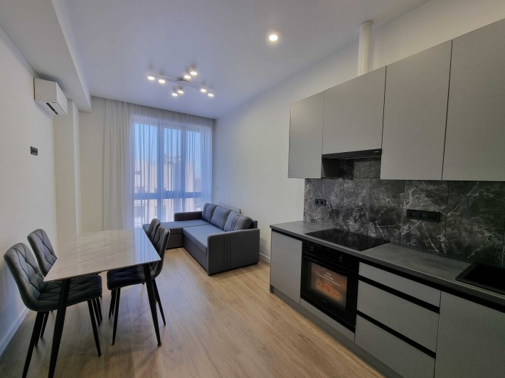 Квартира-студія з ремонтом, ЖК Комфорт Парк, вул. Чорновола, 243А - фото 1