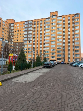 Продам велику 1к.кв в новому будинку! 45м2! Закритий двір/паркінг! - фото 1