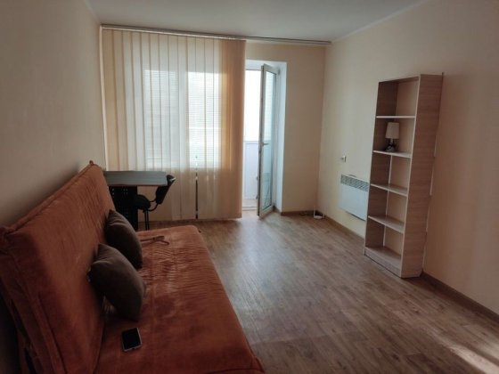 1-кімнатна квартира з ремонтом і гарячою водою, 564369 Черкассы