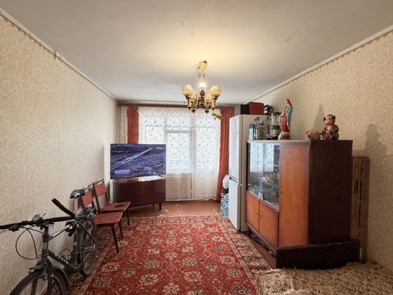 Продам 2-х кімнатну квартиру в затишному районі   ЮТ Чернигов