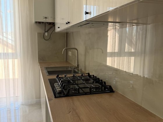 1,5 кім з ремонтом , газ, Є відновлення