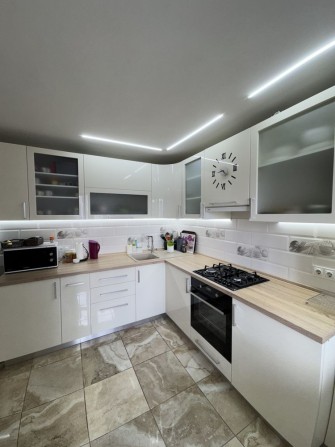 Терміново! Автономне опалення, 3 кімнатна квартира- студія - фото 1