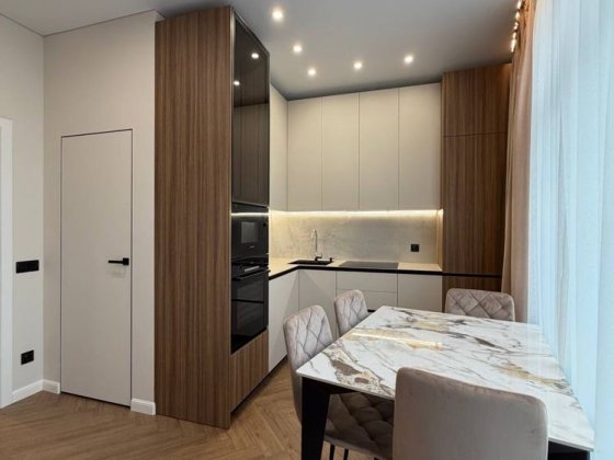 Прожаж дизайнерської квартири Ужгород