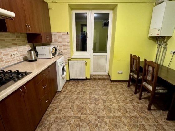 3х кімнатна квартира з балконом Ужгород