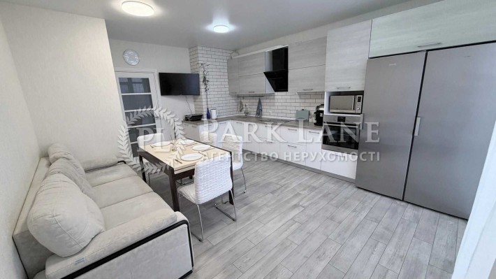 Яскравий Калнишевського Кульженків 3 кімнати з ремонтом Оболонський - фото 1