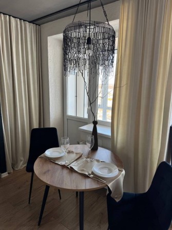 Продам стильну 1 кім. квартиру район Епіцентру - фото 1