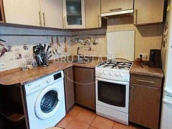 Продам 3 квартиру вул.Шолом -Алейхема 24 М.Чернігівська Киев