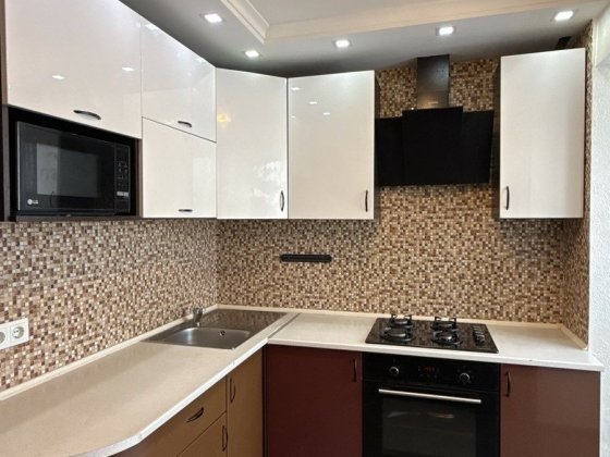 Продам 2-х кімнатну квартиру район ближня Словянка Винница