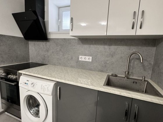 Продам 1-ком с ремонтом 48м2 в Центре-Троицкая ЖК Палермо Дніпро