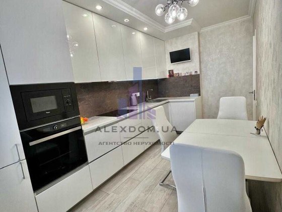 Продається 1-кімнатна квартира, пров. Лобачевського 7-А, ЖК Флагман Киев