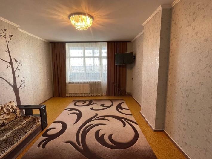 Продаж гарної квартири в гарному домі м.Чернігів - фото 1