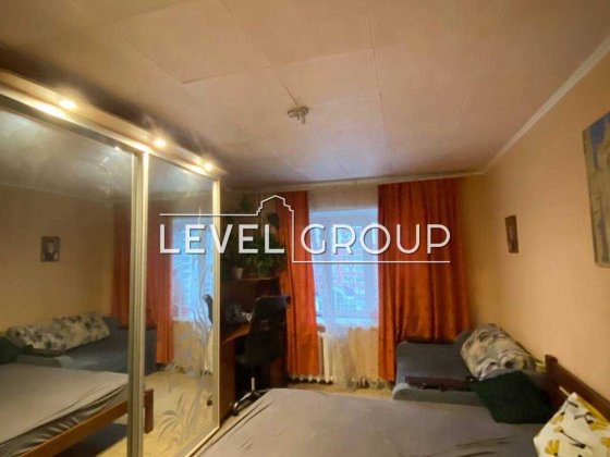 Продам 3к квартиру, Урлівська 4, Дарницький, м. Позняки Київ