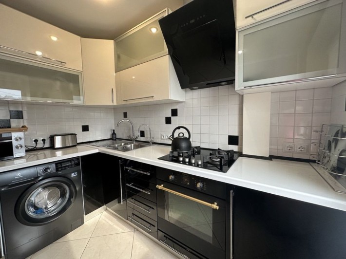 Без %! Продається 2 кім. квартира біля  м. Голосіївська . - фото 1