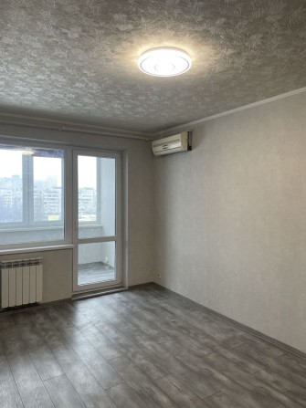 Продаж 2-кім. квартири, метро Мінська, Героїв Дніпра, ТРЦ Dream Town - фото 1