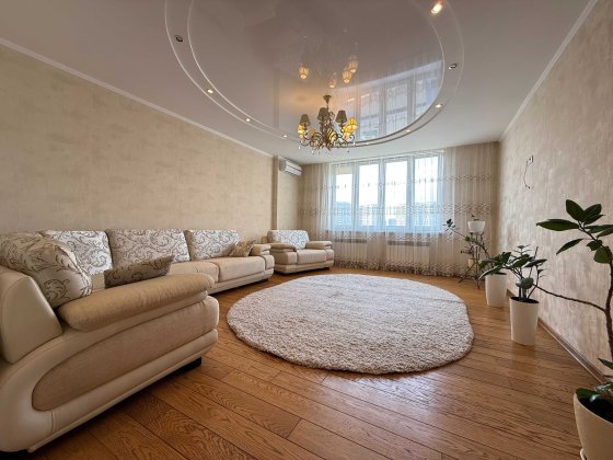 4-кімн. 133кв.м, вул. Срібнокільська  22, метро Осокорки, Рівер Молл Киев