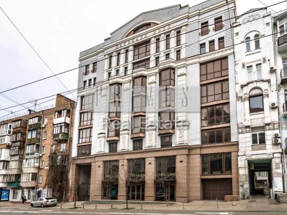 Продаж 2к квартири без ремонту, вул. Саксаганського, 78-80, Центр Киев