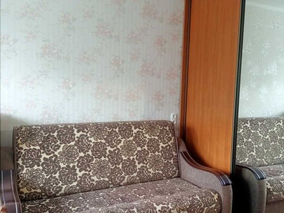 Продаж квартири гостинного типу вул. Пожарського 13 метро Дарниця Киев