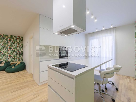 АКТУАЛЬНО! Продаж просторої квартири з ремонтом! ЖК Кришталеві джерела Киев