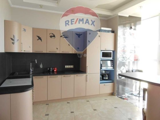 Без комісії. Пентхаус з терасою, 130м2, метро. Є світло, вода, ліфт. Київ