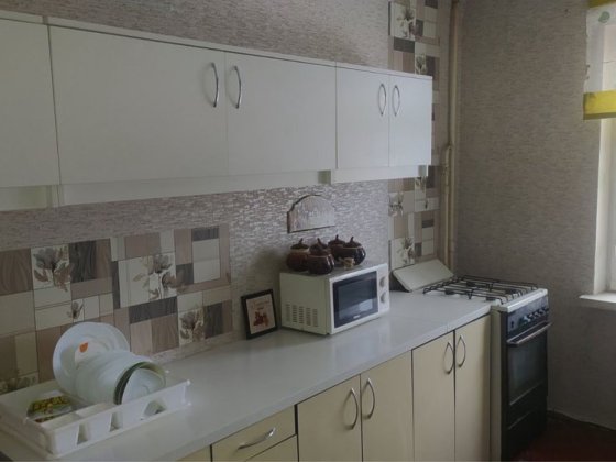 Продам 2 кім кв вул Драгоманова5 метро Позняки