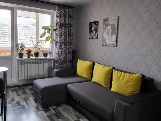 Продаж квартира троєщина