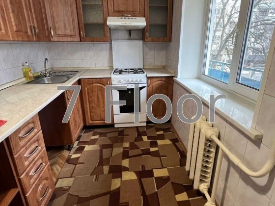 4 кімнатна квартира Лісовий масив метро Лісова вул Космонавта Поповича Киев