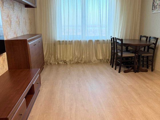 Видова 2-кімнатна квартира - вул. Прирічна Оболонь Київ