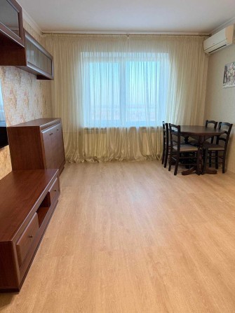 Видова 2-кімнатна квартира - вул. Прирічна Оболонь - фото 1