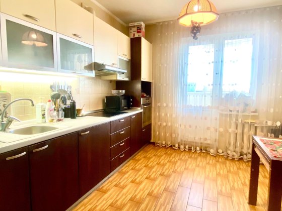 Продам 1-к кв.,Мілославська,4