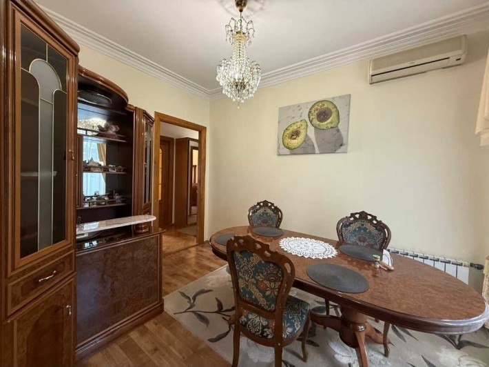 Центр Хрещатик Вид на ЦУМ 3кім=88м2 / Майдан Незалежності - фото 1