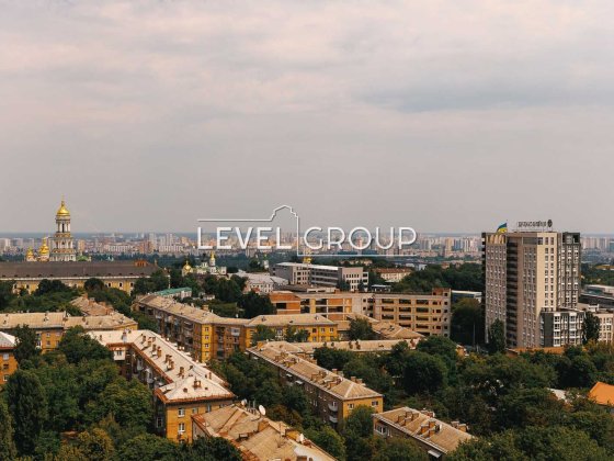 Видова 3к квартира 155 м² на Печерську, вул. Князів Острозьких Київ