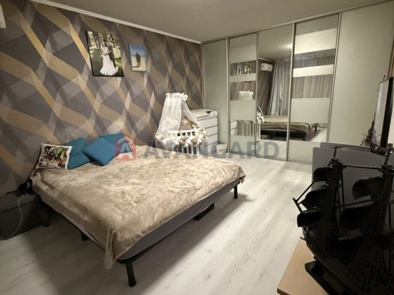 Продажа: простора 1-кімнатна квартира з ремонтом та меблями Киев