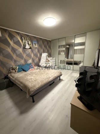 Продажа: простора 1-кімнатна квартира з ремонтом та меблями - фото 1